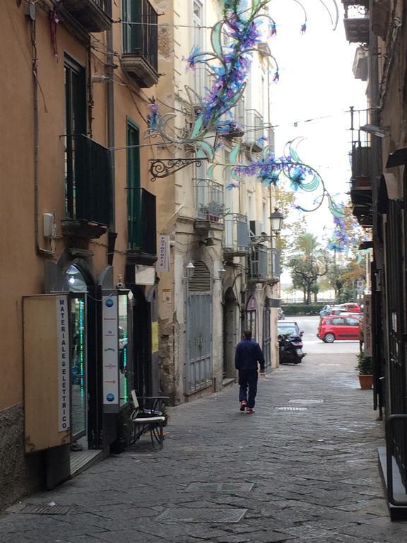 Antico Vicolo Apartment Salerno Bagian luar foto